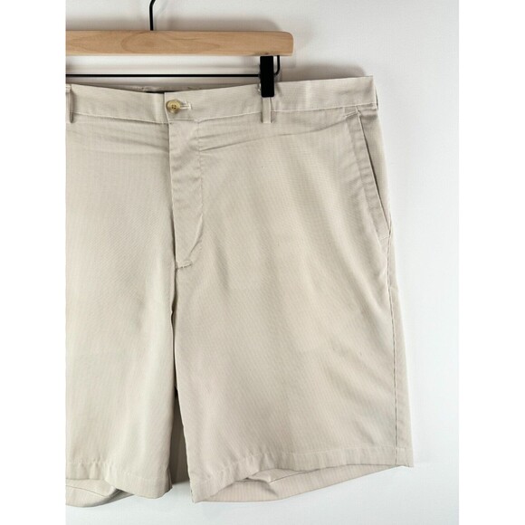 Peter Millar Crown Sport Men Shorts Khaki Chino Striped Golf Performance Size 42 - Picture 5 of 6